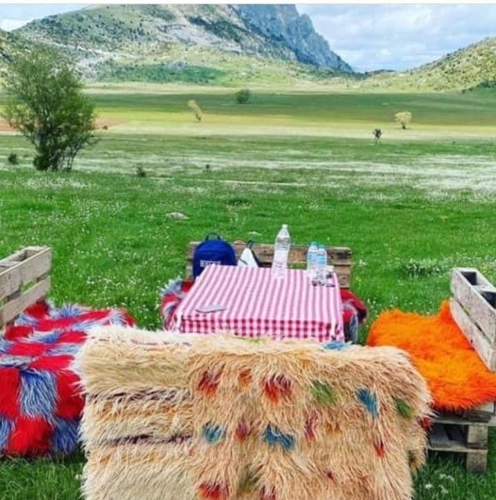 Camping Cajupi Gjirokastër Eksteriør billede