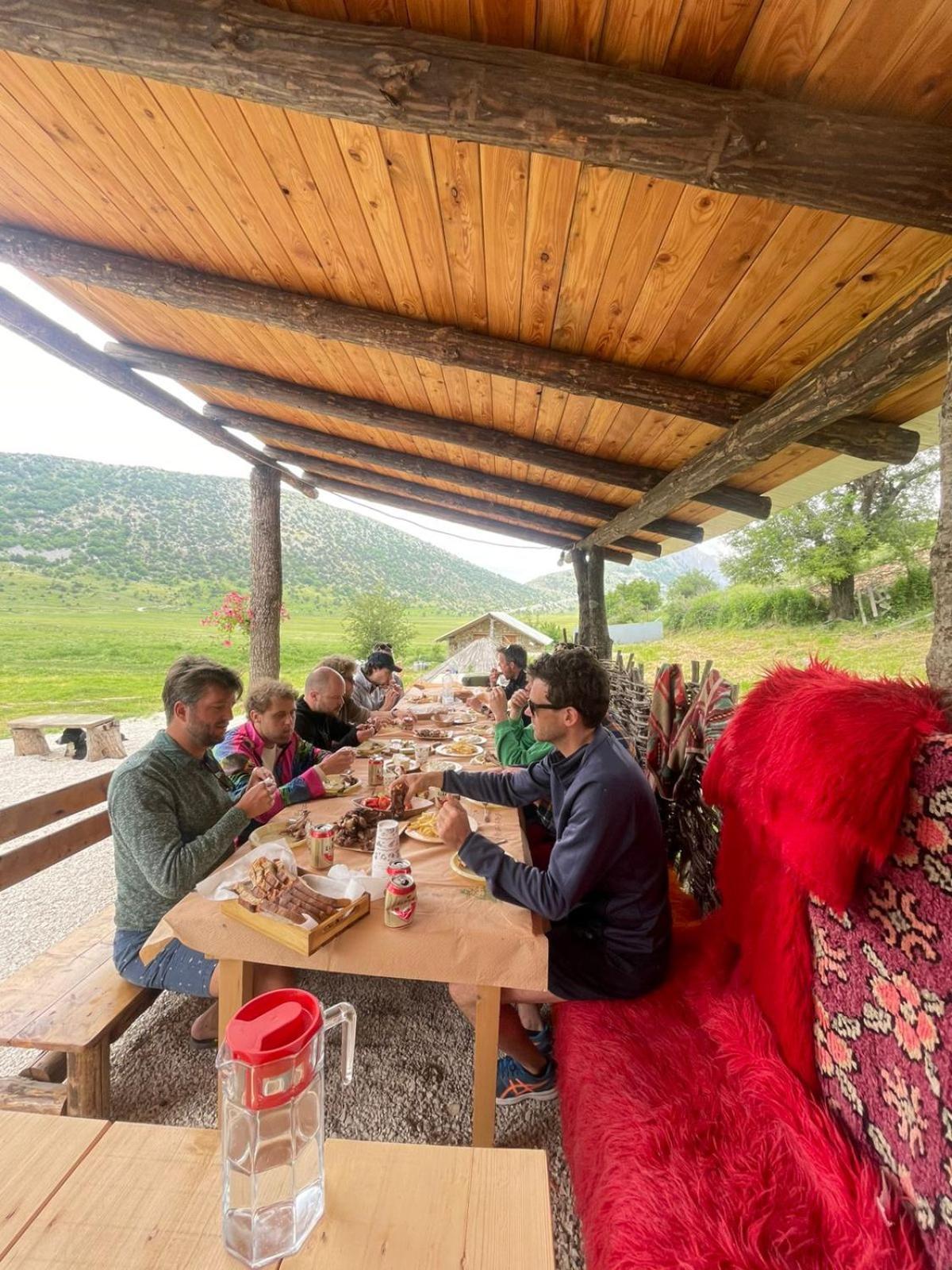 Camping Cajupi Gjirokastër Eksteriør billede